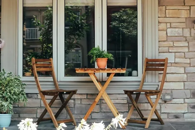 Toronto Junction Hideaway Apartment
