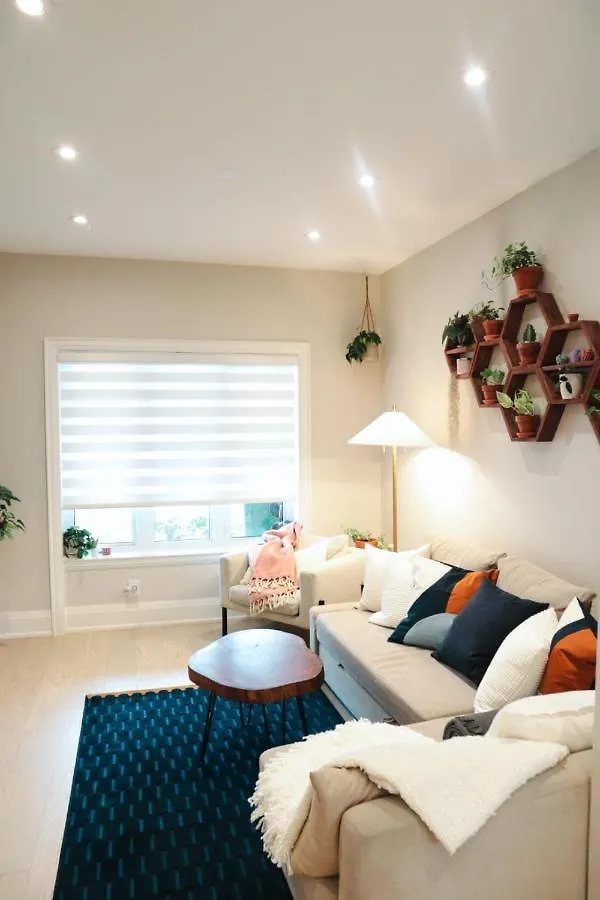 Toronto Junction Hideaway Apartment 0*,